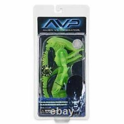 Alien Vs Predator 51623 7-Inch Warrior Thermal Vision Glow in The Dark Figure