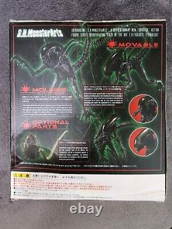 Alien Warrior AVP S. H. MONSTERARTS UNOPENED BANDAI 2014 Romulus Xenomorph New