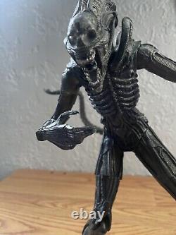 Alien Warrior Action Figure Model 13 To 14 Inches Tall Used With Pop Out Mouth