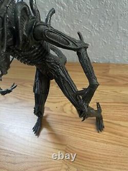 Alien Warrior Action Figure Model 13 To 14 Inches Tall Used With Pop Out Mouth