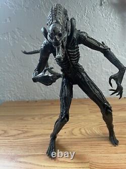 Alien Warrior Action Figure Model 13 To 14 Inches Tall Used With Pop Out Mouth