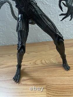 Alien Warrior Action Figure Model 13 To 14 Inches Tall Used With Pop Out Mouth