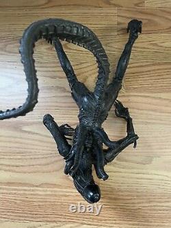 Alien Warrior Action Figure Model 13 To 14 Inches Tall Used With Pop Out Mouth