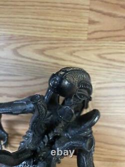 Alien Warrior Action Figure Model 13 To 14 Inches Tall Used With Pop Out Mouth