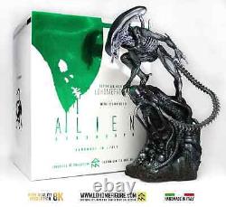 Alien Xenomorph Action Figure With Integrated LED, Realism 12k, Handmade IN Cmd