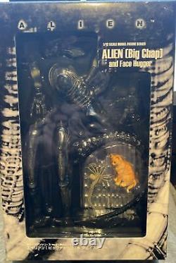 Alien (big Chap) And Face Hugger Sky Net 2002