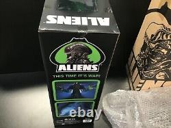 Aliens 18-Inch Alien Warrior Rare ACID GREEN Color Variant Action Figure SUPER7