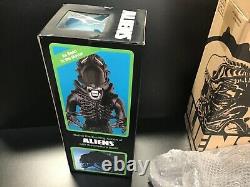 Aliens 18-Inch Alien Warrior Rare ACID GREEN Color Variant Action Figure SUPER7