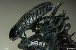 Aliens Alien Warrior 17 Statue