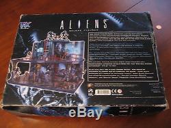 Aliens Deluxe Playset in Box 2004 THK Movie Action Figures
