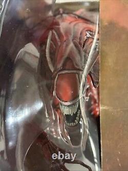 Aliens Genocide Red Queen Mother 15 Deluxe Action Figure NECA/READ