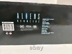 Aliens Genocide Red Queen Mother 15 Deluxe Action Figure NECA/READ