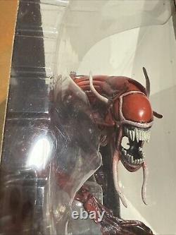 Aliens Genocide Red Queen Mother 15 Deluxe Action Figure NECA/READ