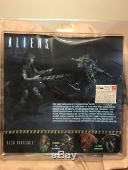 Aliens/Predators lot NECA Action Figures New