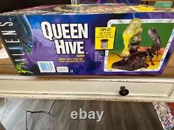 Aliens Queen Hive Playset Kenner 1994