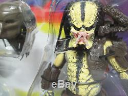 Aliens Vs. Predator NECA Action Figure 2-Pack Set Toys R Us Exclusive
