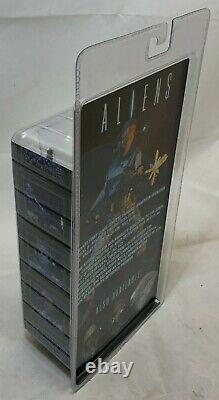 Authentic NECA Aliens 30th Ann PRIVATE JENETTE VASQUEZ Series 9 7 Action Figure