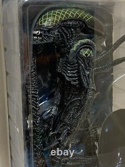 Authentic NECA Aliens AVP GRID ALIEN Series 7 movie 7 Articulated Action Figure