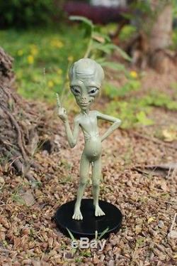 BAD ALIEN PAUL Comedy Movie Figure Nude Middle Finger 22cm Figurine Head Play