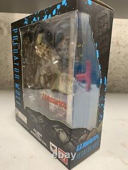 BANDAI ALIEN VS PREDATOR Predator Wolf S. H. MONSTERARTS AVP action Figure