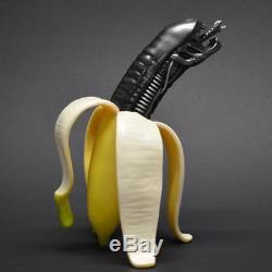 Banalien 11 Vinyl Toy Figure by Paul Jackson x ToyQube Alien Banana LE 180 NEW