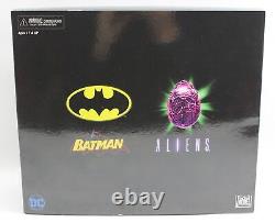 Batman & Aliens Crossover DC Action Figure NIB