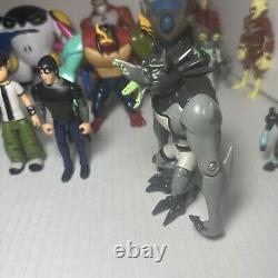 Ben 10 Lot Of 20 Random Figures-Ban Dai SHIPS NOW