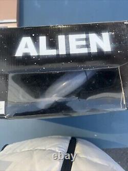 CLASSIC ALIEN 18 FIGURE NECA TOYS 2008 NIB. (Storage)