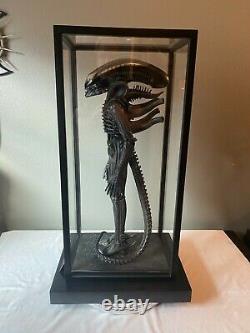 CoolProps Sideshow Giger's ALIEN 1/3 Scale Maquette with Display Case & COA