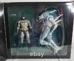 DC Batman vs Alien Figure Pack set Alien + Batman 7 action figure