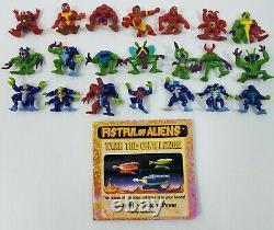Fistful Of Aliens Lot of 21 Figures YES! Entertainment