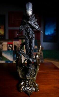 Giger Alien Internecivus Raptus Statue Sideshow Collectibles Limited Edition