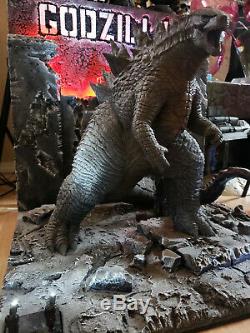 Godzilla Statue Maquette Diorama King Of Monster Nt Sideshow Alien Predator Rare
