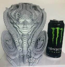 H. R Giger Inspired Alien Mother Wall Statue Alien Action Figure Stone Gray