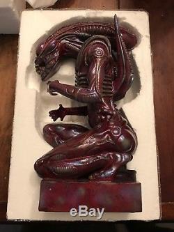 H. R. Giger Xenomorph 12 Inch Statue Red Variant Endoskeleton Aliens Rare Heavy
