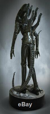 HCG 11 Scale Alien Big Chap Life Size Statue Hollywood Collectibles PRE-ORDER