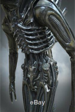 HCG 11 Scale Alien Big Chap Life Size Statue Hollywood Collectibles PRE-ORDER