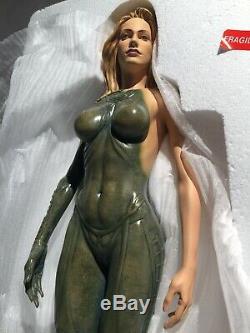 HCG 14 HR Giger SPECIES SIL 19 Statue (Alien Fantasy Figure Gallery Sorayama)