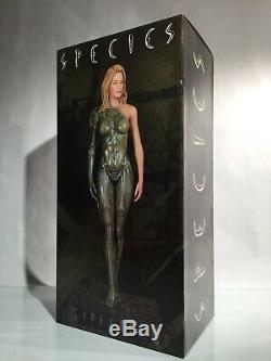HCG 14 HR Giger SPECIES SIL 19 Statue (Alien Fantasy Figure Gallery Sorayama)