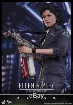 HOT TOYS Alien Ellen Ripley Sigourney Weaver with Cat 1/6 Figure