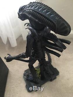 HOT TOYS mms354 Aliens Warrior Collectible 1/6 Alien Figure US & Canad Free ship