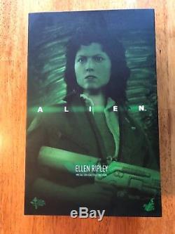 Hot Toys 1/6 Scale Alien Movie Masterpiece Ellen Ripley Figure