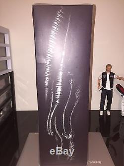Hot Toys 1/6th Scale MMS 106 Alien Big Chap