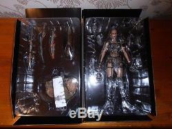 Hot Toys AVP Machiko She Predator 12 figure Movie Masterpiece with Box Alien