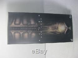 Hot Toys Alien Big Chap 16 Inch Figure MMS106 Factory Sealed WithMailer