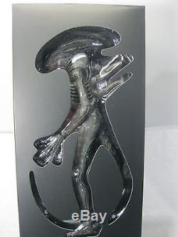 Hot Toys Alien Big Chap 16 Inch Figure MMS106 Factory Sealed WithMailer