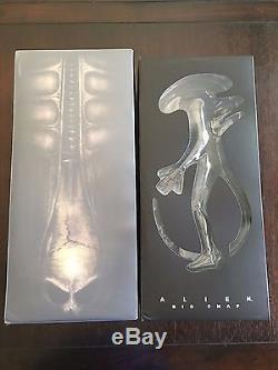 Hot Toys Alien Big Chap Collector's Edition MMS 106 1/6 Scale Figure BRAND NEW