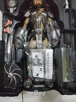 Hot Toys Alien VS Predator Scar Predator MMS 190 Action Figure