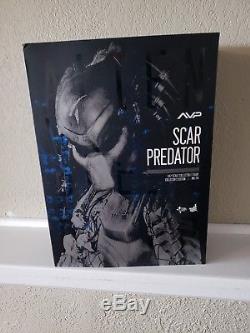 Hot Toys Alien VS Predator Scar Predator MMS190 Collector Action Figure