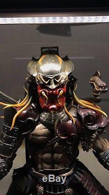 Hot Toys Alien Vs Predator Samurai Predator 1/6 Figure